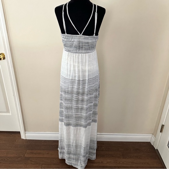 Quiksilver Women’s Maxi Dress in Medium - Picture 2 of 11